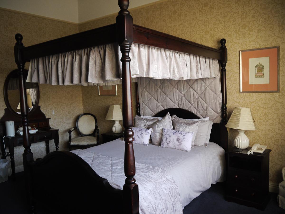 The Bell Hotel Winslow Экстерьер фото