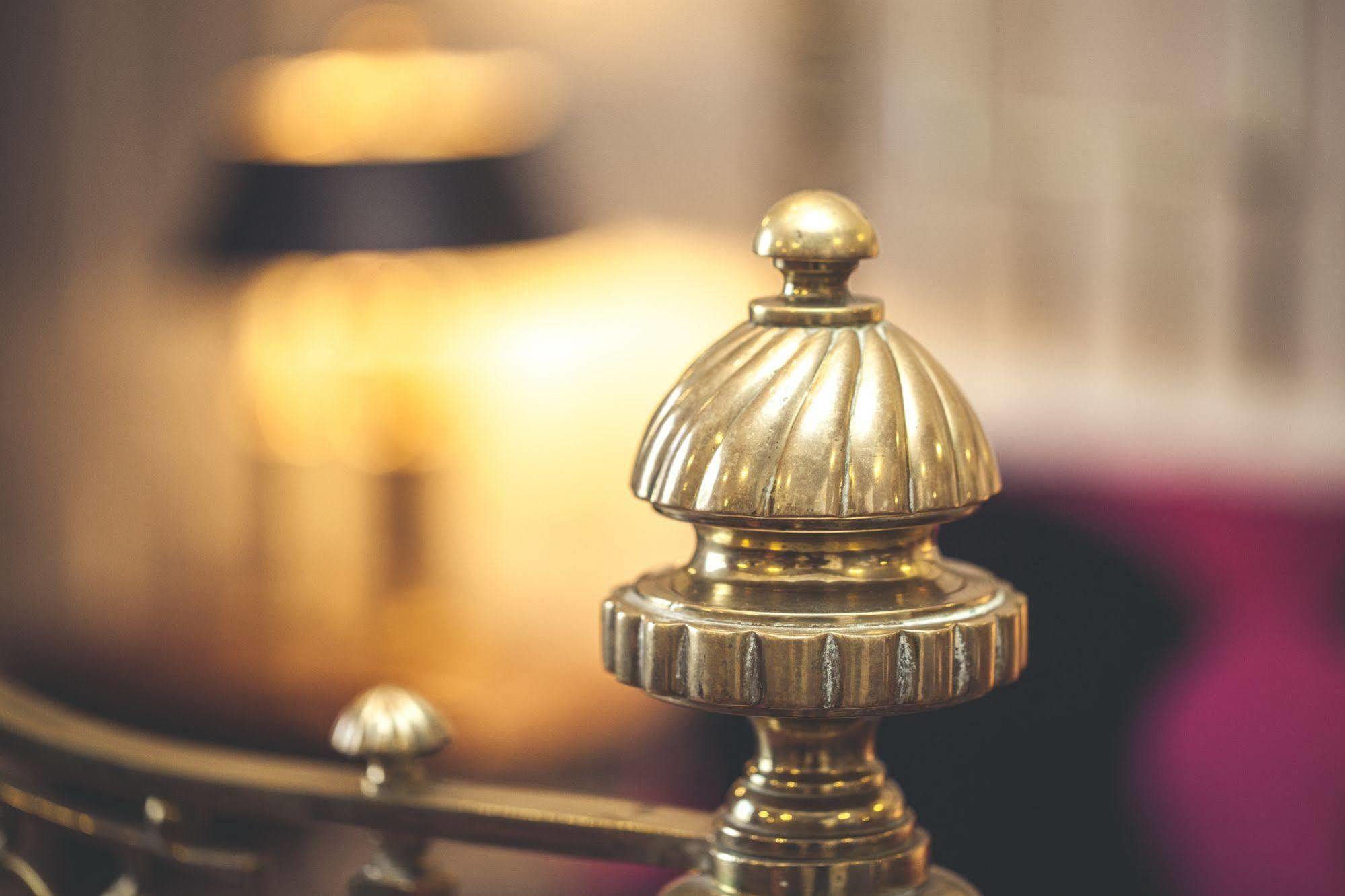 The Bell Hotel Winslow Экстерьер фото