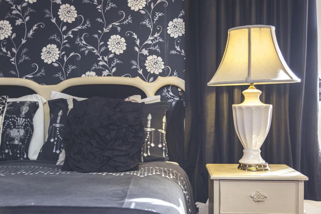 The Bell Hotel Winslow Экстерьер фото
