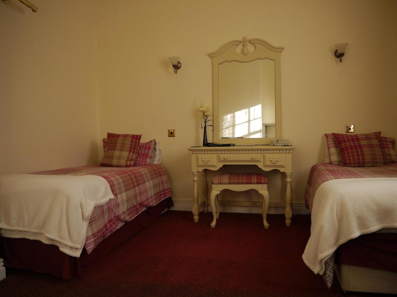 The Bell Hotel Winslow Экстерьер фото